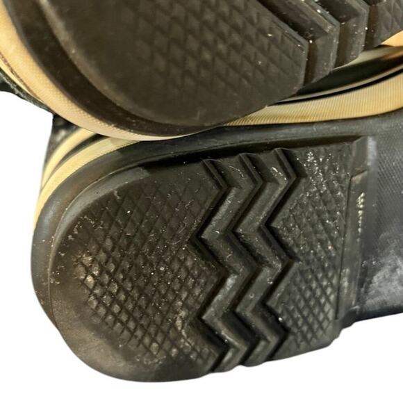 Sorel women’s boots size 9, suede black - Picture 9 of 9